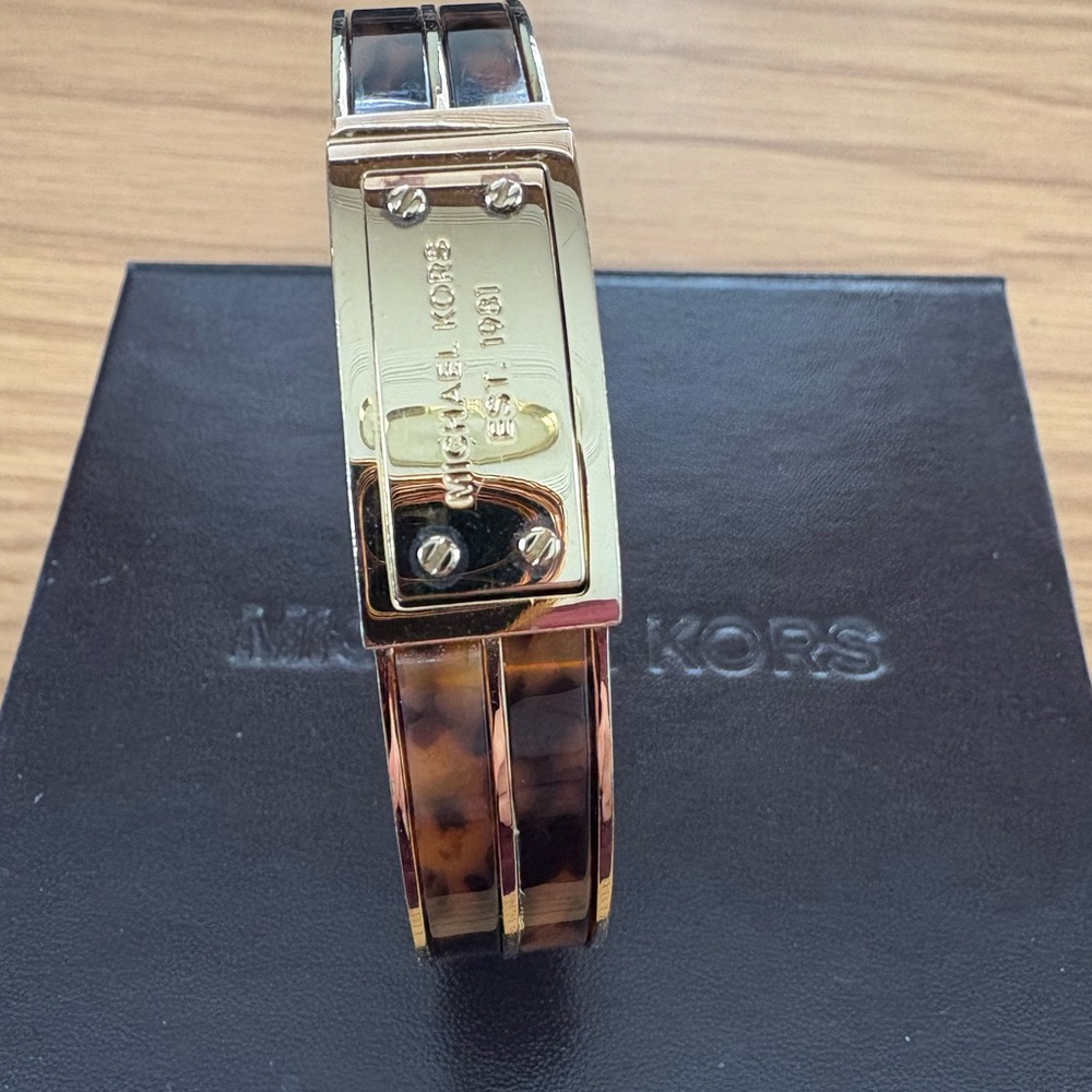 Michael Kors Heritage Logo Gold/Tortoise Bangle bracelet